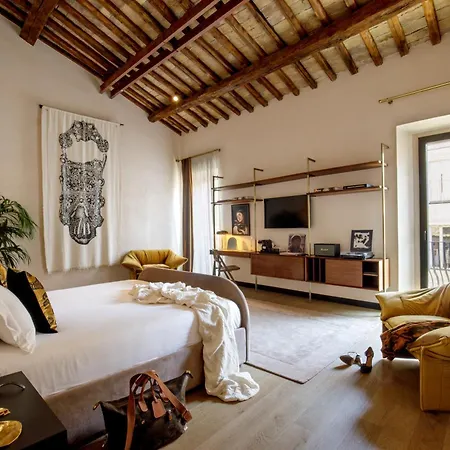 Daplace - Palazzo Serpe Near Colosseum בית הארחה 4*