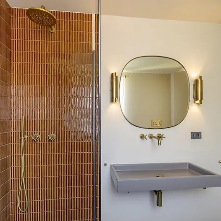 ゲストハウス Daplace - Palazzo Serpe Near Colosseum ローマ