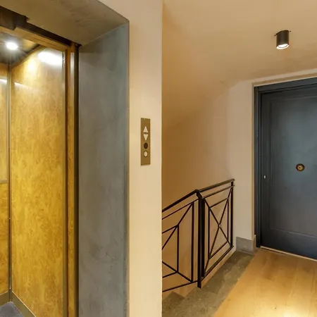 Daplace - Palazzo Serpe Near Colosseum ゲストハウス